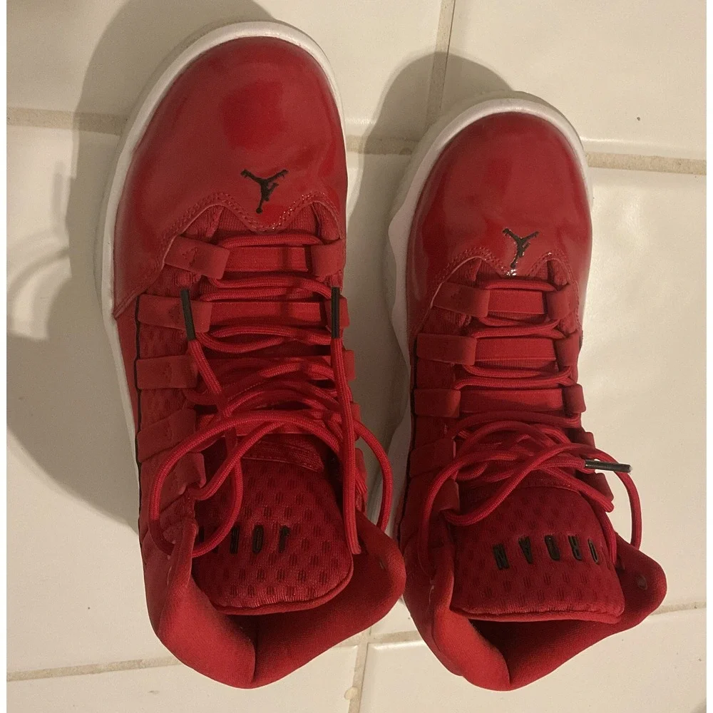 Men's Jordan Max‎ Aura Shoes Sneakers Basketball Gym Red Size 7.5 CQ9451-600